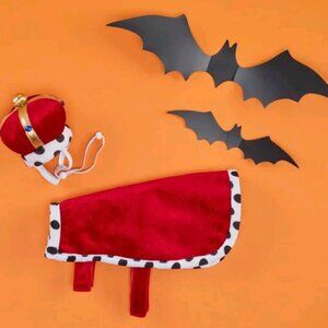 KING KITTY COSTUME FOR CATS / SMALL DOGS NWT